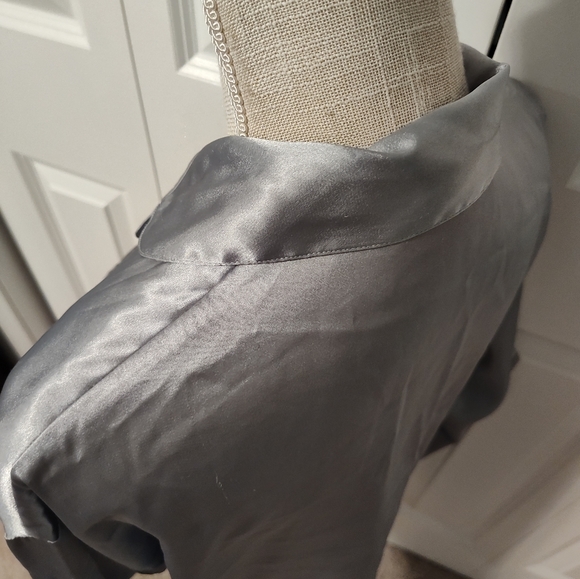 🩶 Vintage 1997 Victoria's Secret Ladie's Satin Button Front Long Sleeve Gown XS - Picture 13 of 16